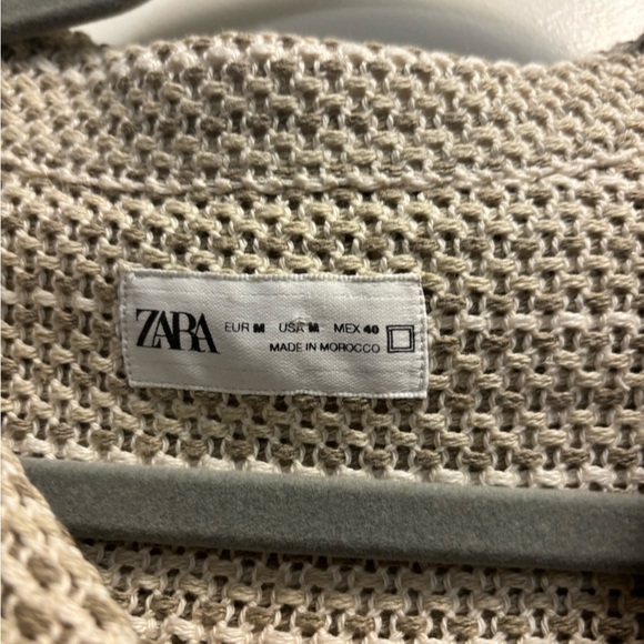 Men's Zara Beige Knit Short Sleeve Shirt Size Medium - Picture 2 of 3